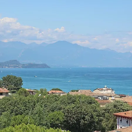 Cavour 19 * Desenzano del Garda