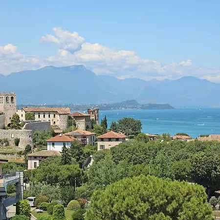 Cavour 19 Apartment Desenzano del Garda